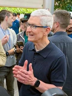 【米アップルＣＥＯ交代】クック氏体制、ＡＩ出遅れ　熟練技術者に立て直し託す