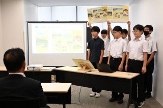 美作・右手地区の伝統を次代に　勝田中年が和紙作り体験へ