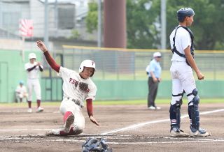 津山、九回一挙１１点 津山高専突き放す　高校野球 第３日１回戦