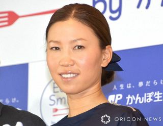 上田桃子、愛車の「英国高級SUV」“ド派手カラー”に乗り換え「white→champagnegold！」　内外装公開