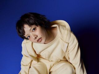 56歳・森高千里、『テレ東音楽祭』にミニスカロングブーツで歌唱