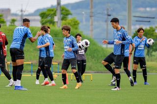ファジアーノが初練習 ８月開幕のＪ１新シーズンへ