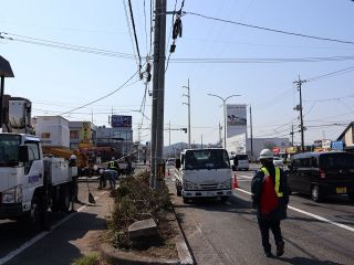 １９歳の男性４人乗った車が電柱に衝突　２人死亡、２人重傷 倉敷市