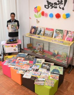 懐かしのヒットソング楽しんで　赤磐・中央公民館にレコード試聴コーナー