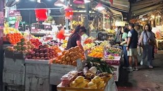 香港で人気の日本産イチゴ、果物の偽装表示も後を絶たず