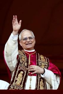 米国から初のローマ教皇誕生　レオ１４世、移民に寄り添う