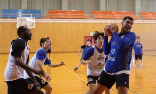 ２４、２５日、岡山で徳島戦　トライフープ ホーム初白星を