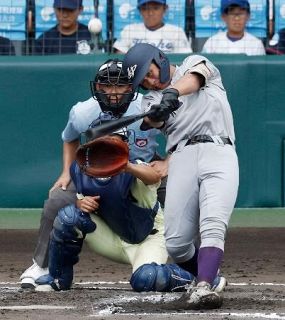 英明０―４花巻東　花巻東、小刻みに４得点