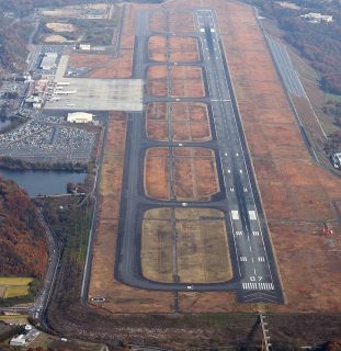 滑走路でウオーキングしませんか？　１０月に岡山空港で初開催