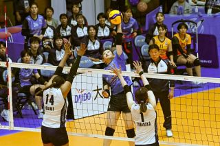 【おかやまスポーツ散歩】＜３＞音と熱気、手に汗握るラリー　体育館で体感するバレーの魅力