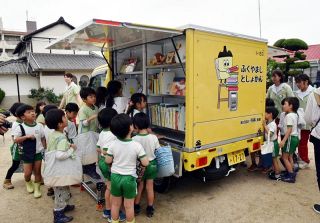 児童書専門の図書館車を初導入　福山市、絵本や紙芝居５００冊