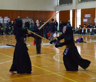 備前で親善少年剣道大会　小中生７７チーム稽古の成果発揮