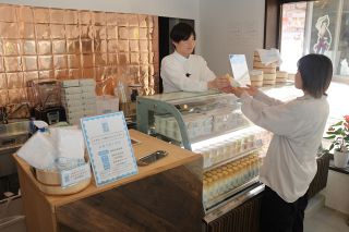湯上がりにヨーグルトはいかが　湯原温泉街に専門店オープン　