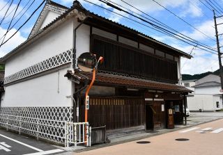 新見の伝統商家を飲食店や民泊施設に　登録文化財・旧太池呉服店　市が出店希望募る