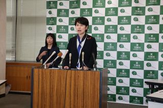 市民病院建て替え計画見直し　笠岡市長表明、赤字続くと判断