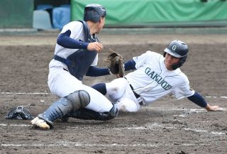 学芸館 ９回決勝点 ２－１で関西に競り勝つ 春の岡山県高校野球２回戦