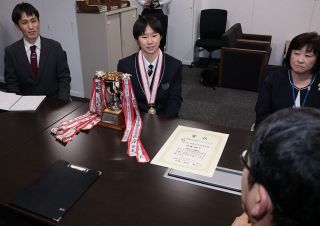 全国高校大会バド女子Ｖ　渡辺さん（倉敷中央）が快挙報告