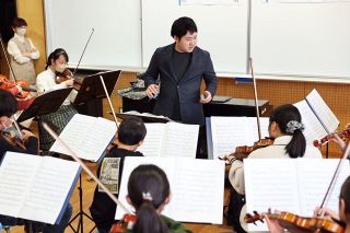 ブザンソンＶ 米田さん岡山帰郷　出身ジュニオケ 団員らと触れ合う