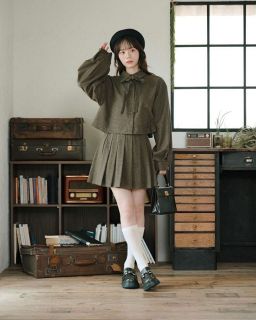 イシカワＨＤがアパレル参入　著名人企画の衣服、１７日発売