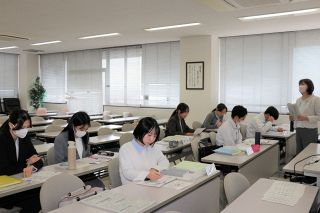 新入社員が分かりやすい伝え方学ぶ　つばめガス、ＮＩＢ研修スタート