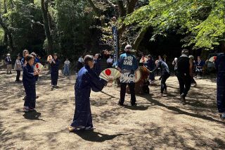 戦国悲話の「常山女軍」を供養　地元住民が地踊り奉納　玉野