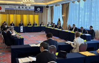 前年度事業報告など７議案を承認　岡山県商工会連が２６年度通常総会