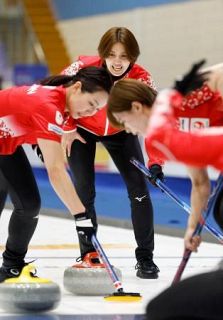 カーリング日本３勝５敗に　女子世界選手権第５日