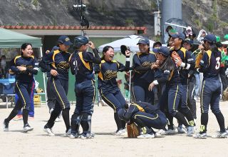 倉敷中央１７大会ぶり頂点 岡山県高校総体ソフトボール女子