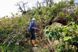 変貌の見附島に新たな命　能登地震の爪痕、再生へ