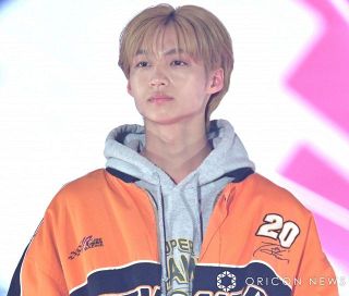 【ガルアワ】ICEx志賀李玖、クールなモデル姿に歓声　“やんちゃかわいい”スタイル披露