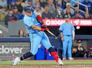 大谷、２失点で今季初黒星　岡本２点打、村上１安打