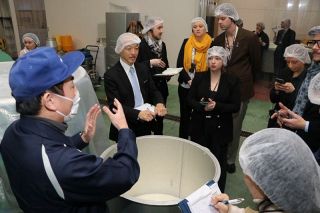 仏ソムリエら岡山の酒蔵初視察　県が地元銘柄ＰＲへ招へい