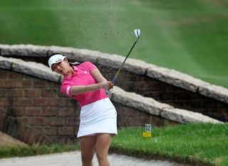 高木 試練越え女王　浜崎２位あと一歩　山陽新聞レディース杯