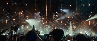 Official髭男dism、感動呼んだ日産スタジアムライブから最新曲「50%」の映像公開　全国上映も決定