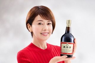 沢口靖子「歴史の重みにちょっとめまいが…笑」養命酒新CMキャラに就任　撮影中は「ぴょんぴょんと跳ねて喜ばれ…」