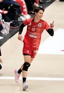 サントリーが先勝　バレーＳＶリーグ男子決勝
