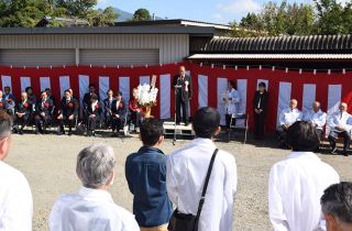 芦田氏後援会事務所開き　奈義町長選