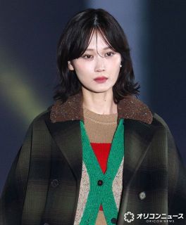 【ガルアワ】山下美月、秋めくスタイルで登場　堂々のランウェイ披露