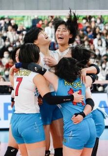 女子は共栄学園と成徳が決勝へ　高校バレー、男子は駿台―東福岡