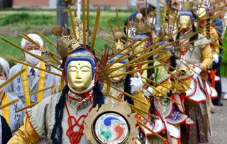 【おかやま祭時記】①二十五菩薩練供養 誕生寺（岡山県久米南町）　法然ゆかりの荘厳行列