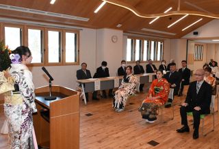 自覚と責任 新たな一歩踏み出す　新見、新庄で式典 岡山県内トップ切り