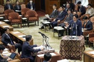 【企業・団体献金】立民案の穴、自民けん制　本質欠く議論、識者苦言