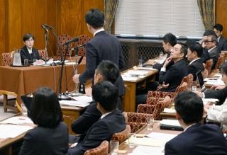 【衆院政倫審】自民「アメとムチ」で説得　議決から７カ月、解明焦点