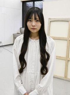 ４万匹のシラス描き表現した「命の重み」戦争テーマに絵画制作【語り継ぐ―戦争を知らなくても】