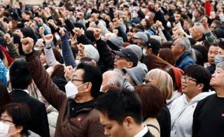与野党、終盤戦で攻防激化　「強い経済」「首相の発言軽率」