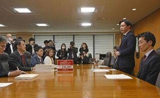 【独自】長期治療の負担据え置き　高額療養上げで政府修正案