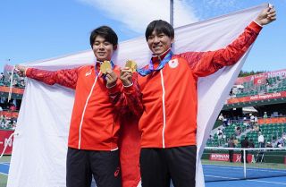 テニス男子ダブルス楠原・中川組、日本勢５２年ぶり戴冠 アジア大会