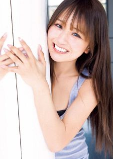 『NOBROCK TV』で話題の森脇梨々夏、抜群プロポーション披露　『ヤンジャン』初登場