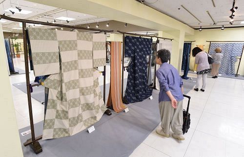 第56回日本伝統工芸染織展